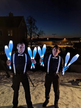 Ansatte med sjongleringsklubber
