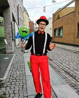 Artist med ballongfigur